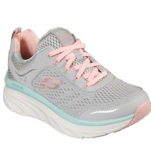 Womens Skechers Sport Relaxed Fit D'Lux Walker Infinite Motion NWT